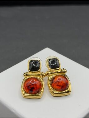 Vintage JOAN RIVERS Gold Tone Faux Amber Black Enamel Earrings